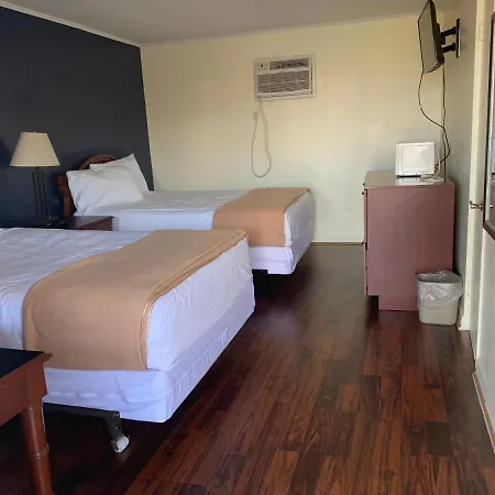Sunset Inn (Adults Only)